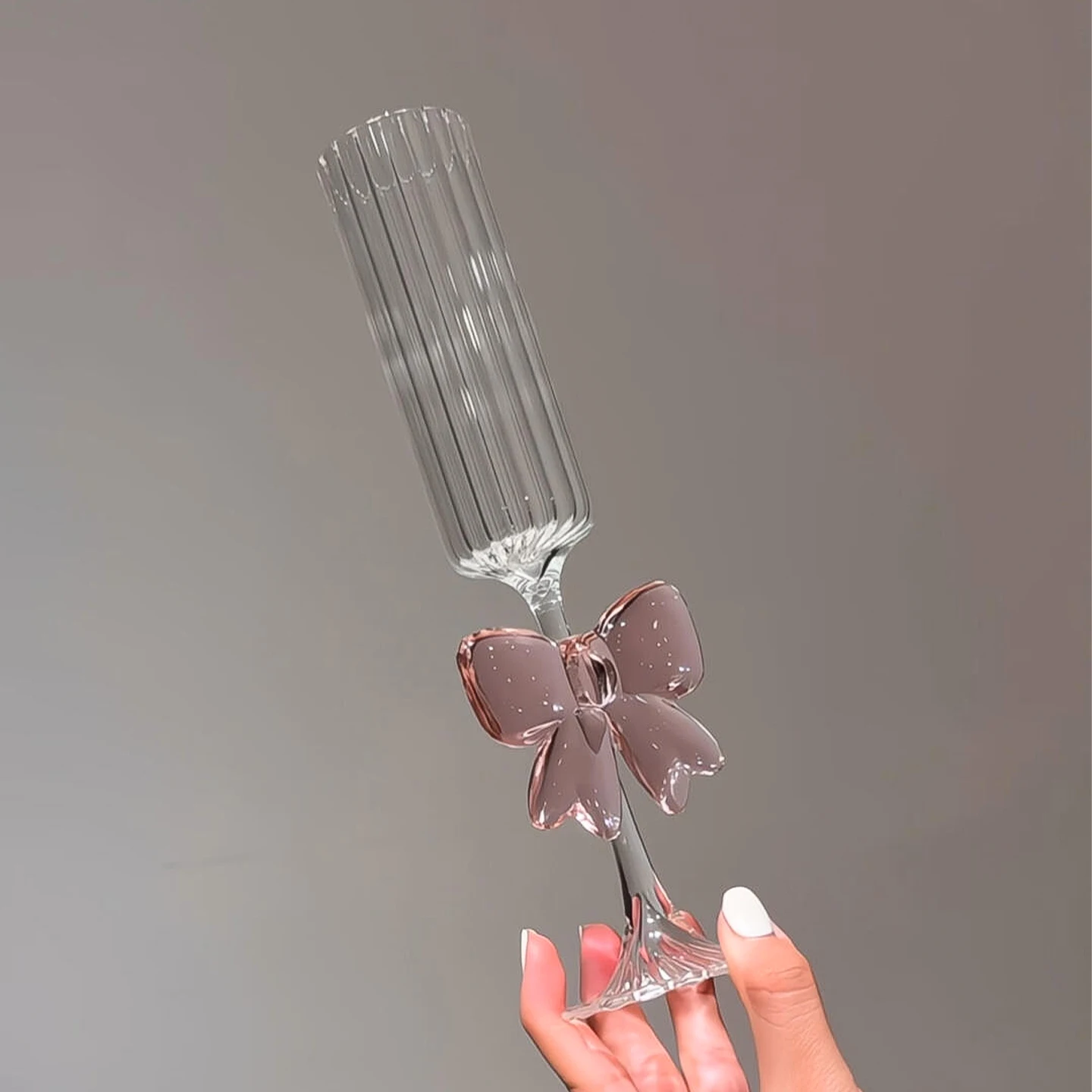 HYS bow champagne glass girls tipsy wine glass household high value wine glass premium new year gift goblet