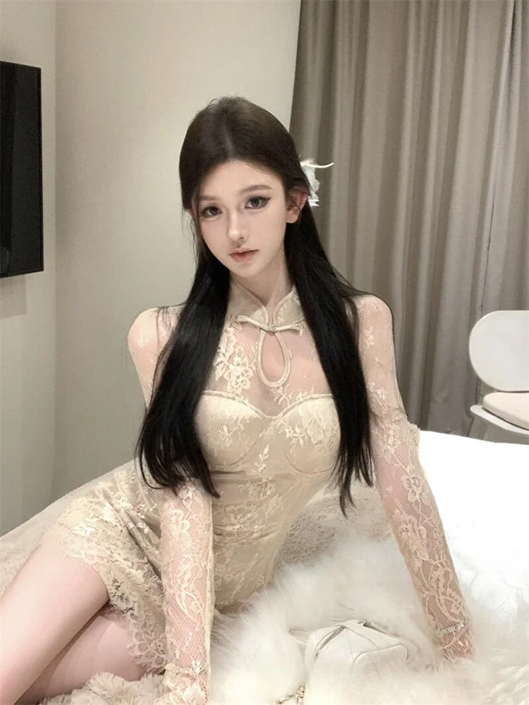 

Strive Umei Micro plus Size Lace Short Skirt Women Summer Sexy Slim Fit Butt Covering City Commute Style Long Sleeve