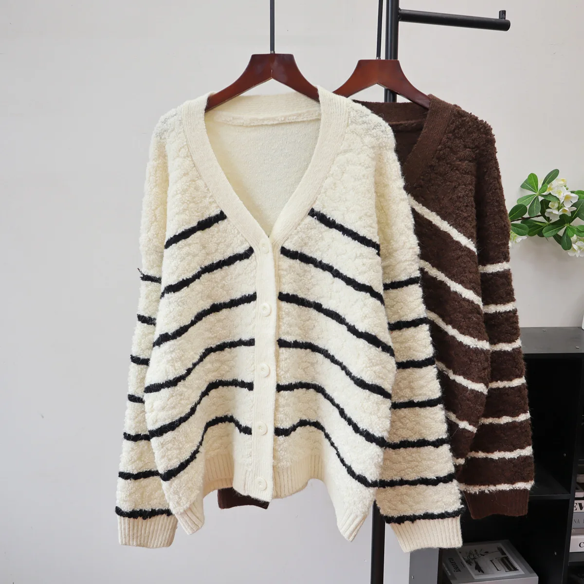 

Вязаный кардиган из пряжи с петлями, женский полосатый джемпер с v-образным вырезом и длинным рукавом, однобортный, толстый, свободный, повседневный, осень-зима 2023 г.