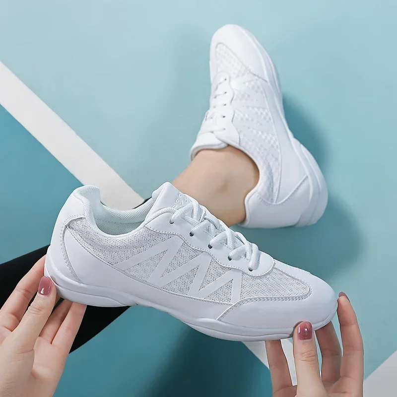 Zapatillas de gimnasia transpirables de tejido ligero, blancas, para mujeres, zapatillas de baile para animadoras, zapatillas deportivas para estudiantes, zapatillas de entrenamiento para animadoras, para niñas y niños.
