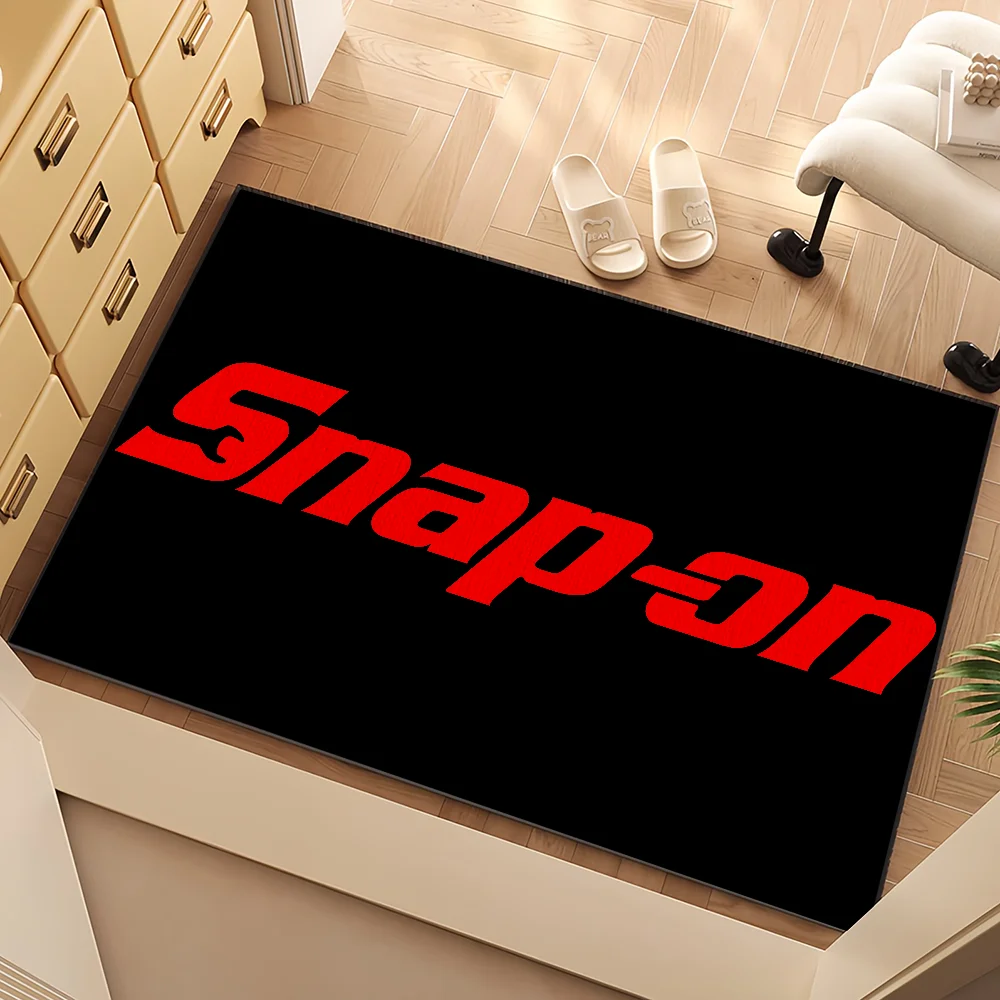 Brand S-Snap On Tools Logo Small Carpet For House Bedroom Decoration Kitchen Bath Super Absorbent Rug Carpet Foot Non-slip