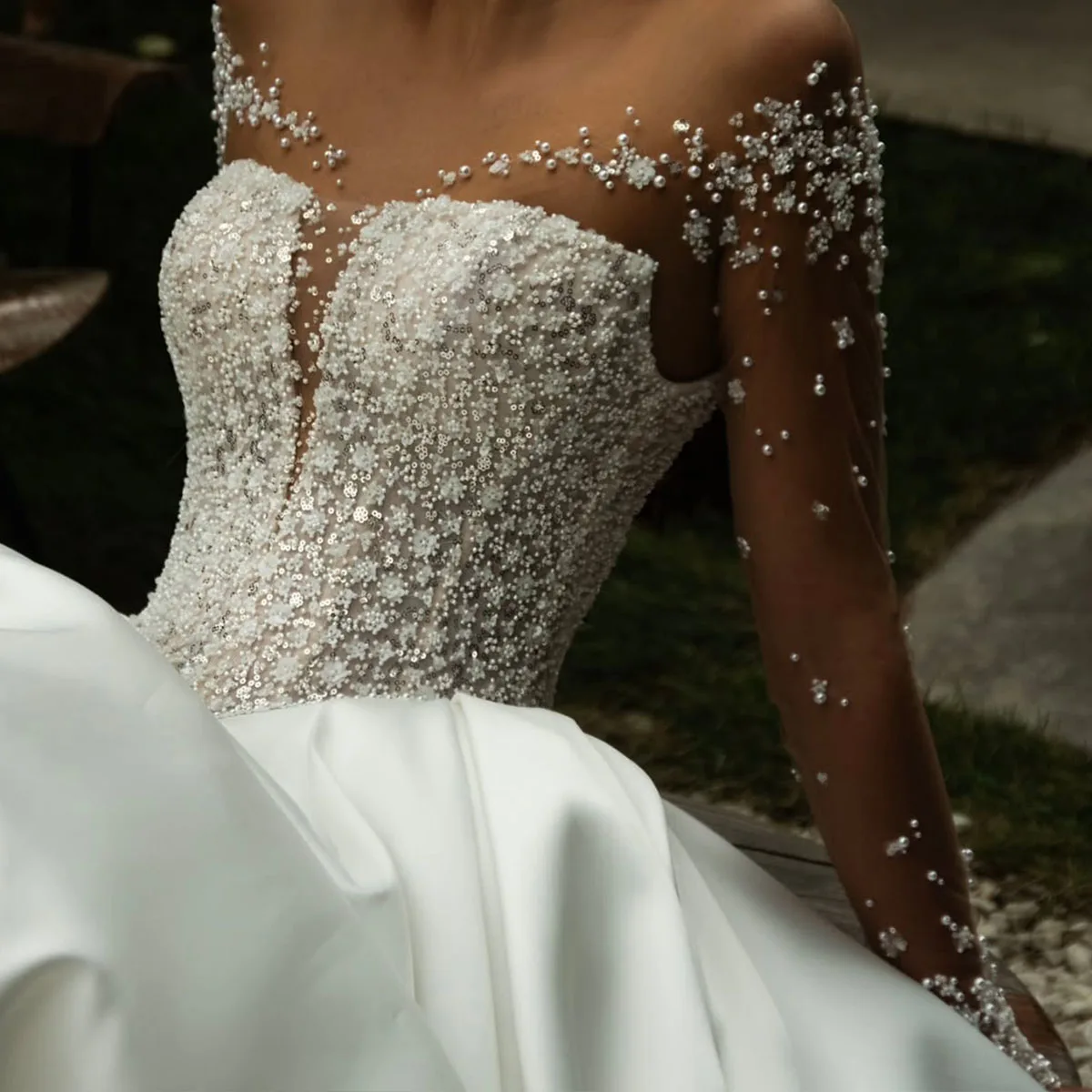 Customized Diamond A Line Wedding Dresses 3D Flowers Full Open Back Lace Sleeveless Tulle Applique Wedding Dress For Girls