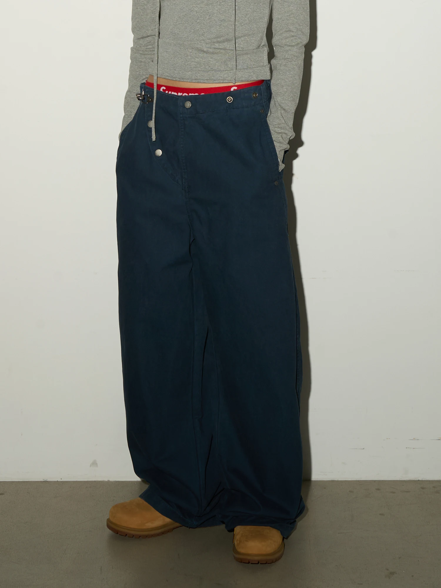 

MICHINNYON American Retro Workwear Wide Leg Pants Casual Loose Straight Cut Long Trousers Irregular Button Detail Jeans
