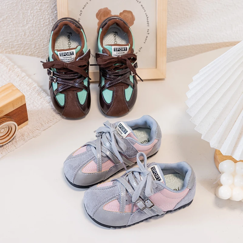 2026 Girls Retro Color Block Sneakers Double Strap Flat Walking Shoes Multicolor Suede Lightweight Casual Daily Outdoor Trainers