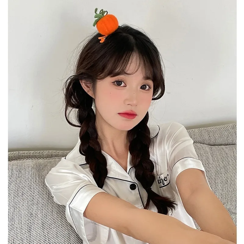 INS Felt Small Orange Hair Clip, Cute and Playful, Girlish Style, Pumpkin Duck Side Photo Prop Hair Accessory - Detail 1