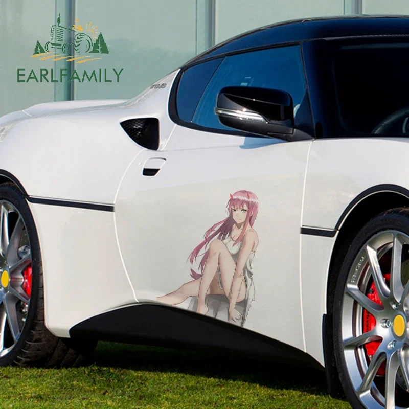 

EARLFAMILY 43 см x 30,7 см для Zero Two, устойчивые к царапинам автомобильные наклейки, автомобильные аксессуары, наклейка на мотоцикл, индивидуальный водонепроницаемый декор