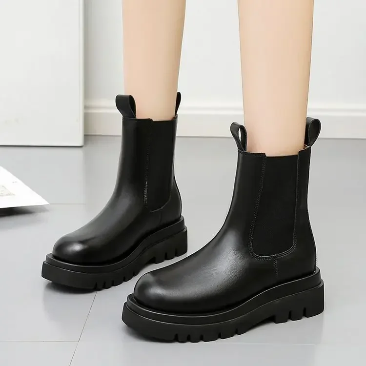 Spring and Autumn New Elite Women's Boots Thick Bottom Mid Top Chelsea Boots Round Head Street Photography Fashion Women's Boots