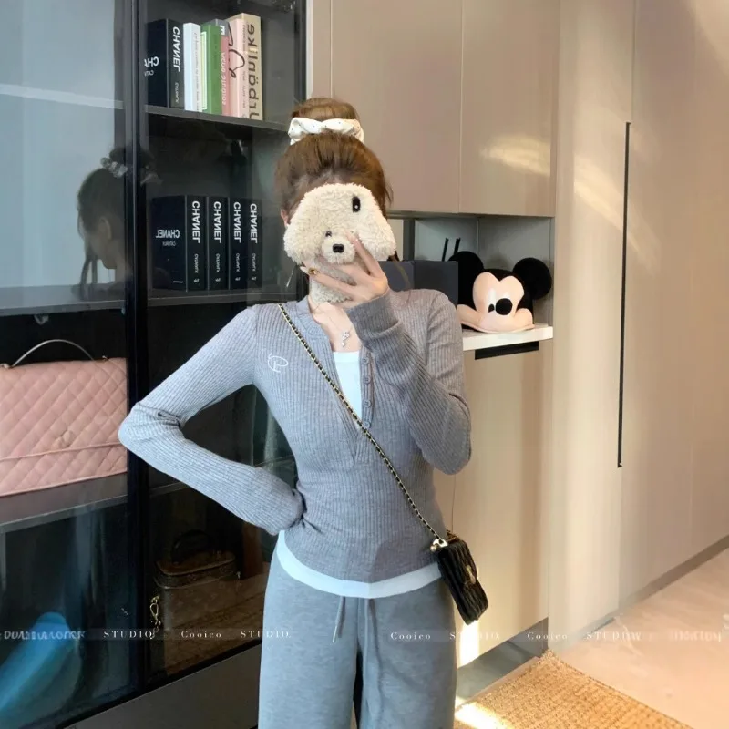 Color Blocking Fake Two-piece Long Sleeved T-shirt Base Shirt for Women's Autumn New Style Spicy Girl Slim Fit and Slimming Top