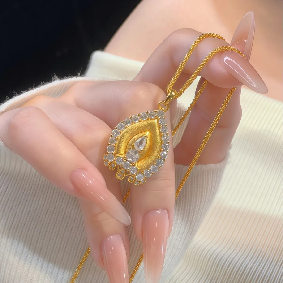 

luxury real gold jewelry 24k certifid ethnic style vintage pagoda pendant with diamond drop-shaped retro 999 pure gold necklace