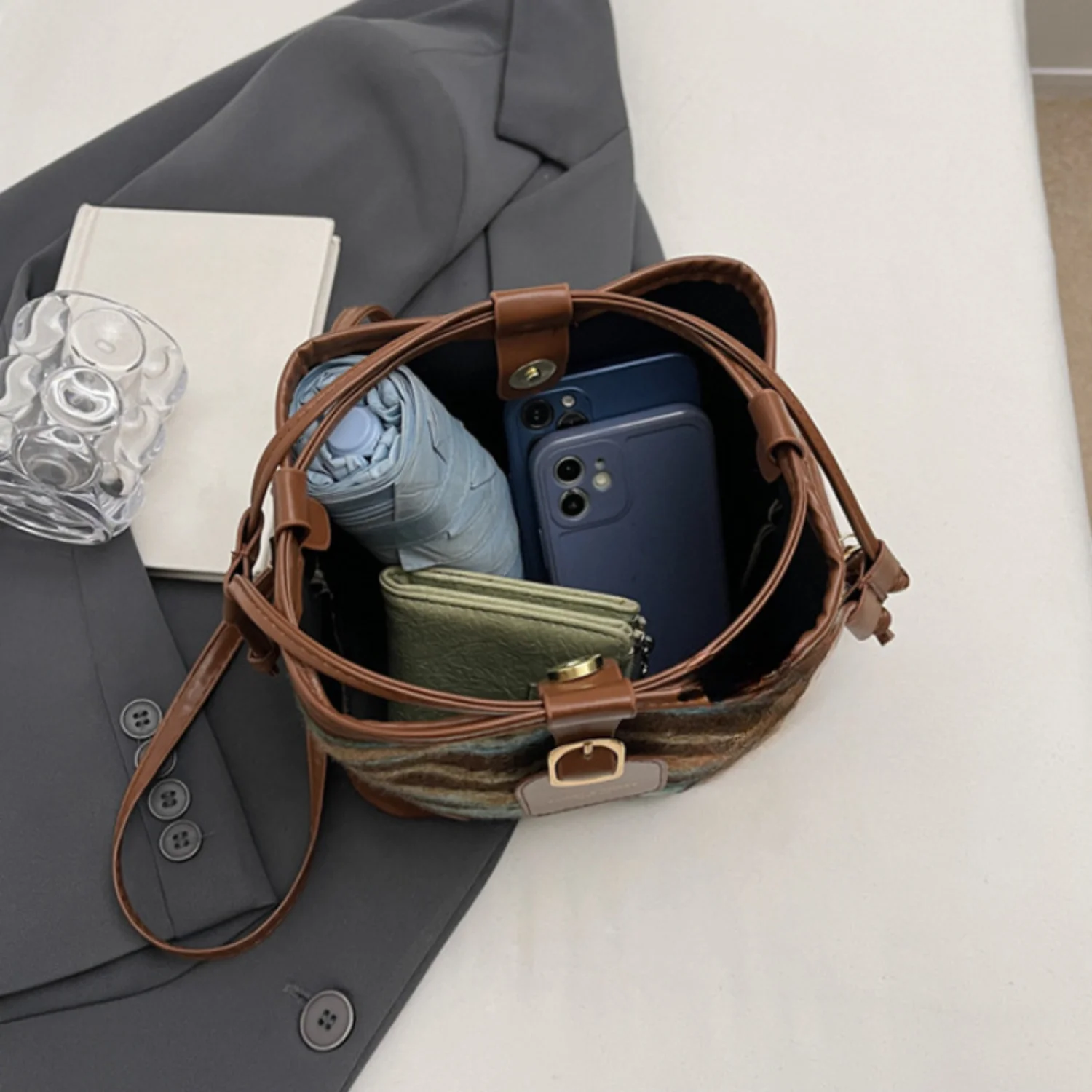 Modische Beuteltasche, trendige Umhängetasche mit einer Schulter, tragbare Tasche