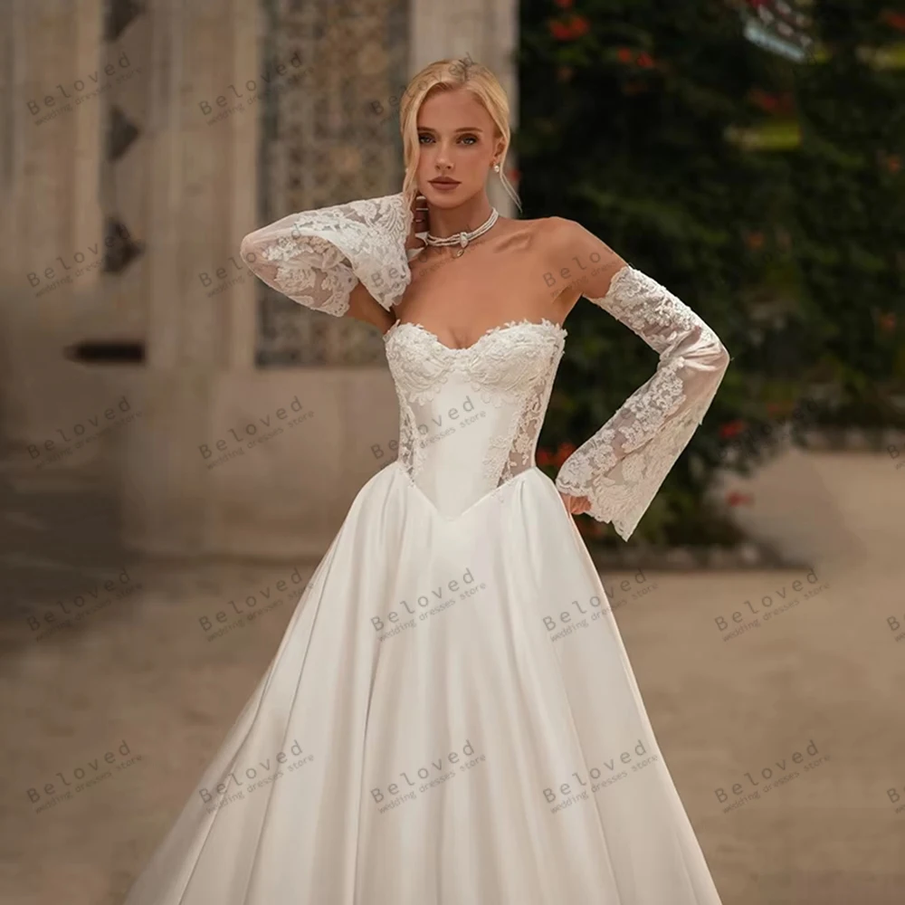Charming Wedding Dresses A Line Satin Bridal Gowns Lace Appliques Sexy Strapless Backless Robes Vestidos De Novia Customized