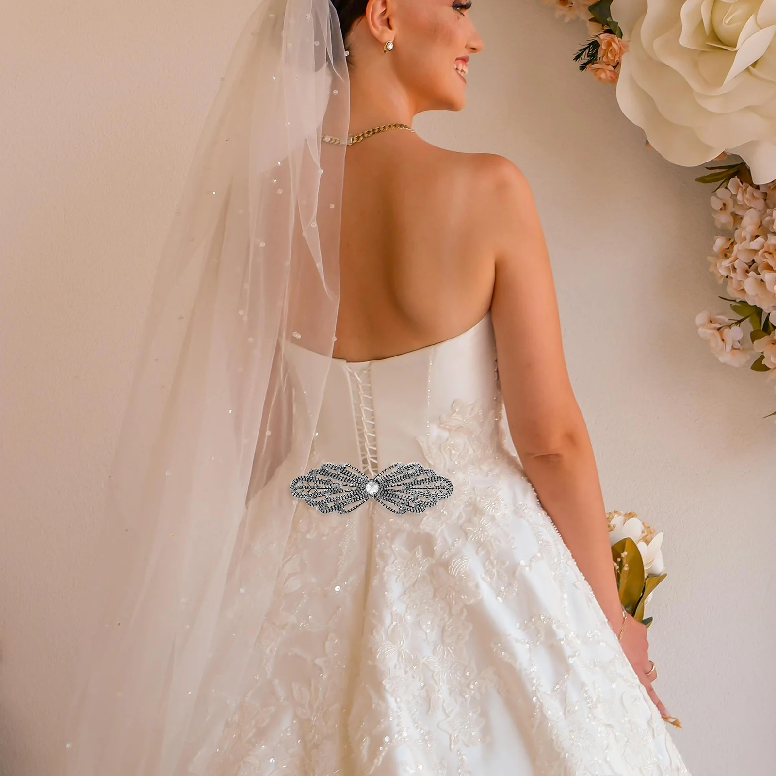 

2Pcs Wedding Dress Rhinestone Applique Clear Flower Embellishments Sew on Bridal Shoes Decoration Sparkling Floral Wedding