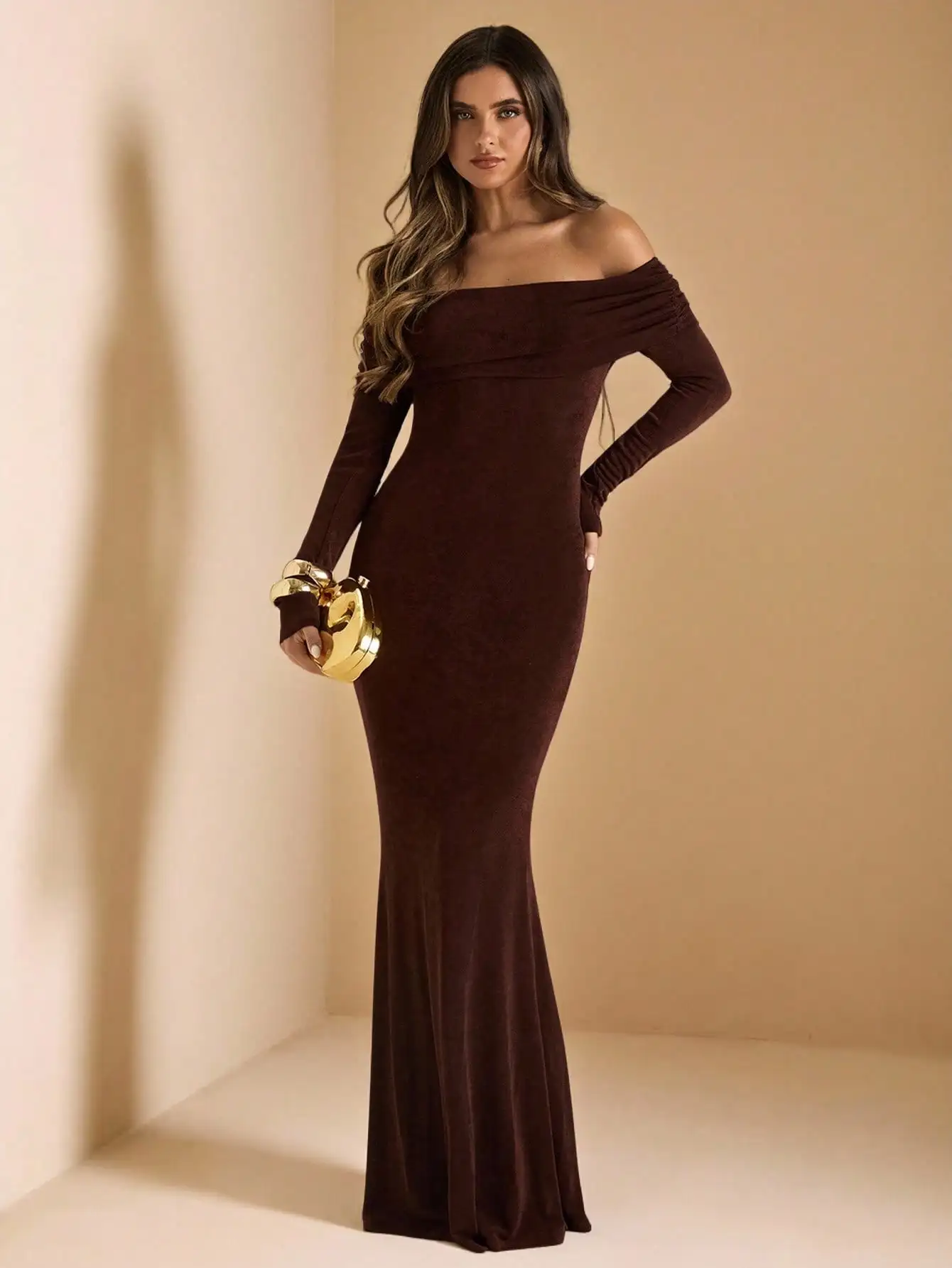ソリッドカラー オープンショルダー 長袖 ボディコン セクシー クロップウエスト フィッシュテールヘムドレス、秋/冬 ブラウンドレス コーヒー
