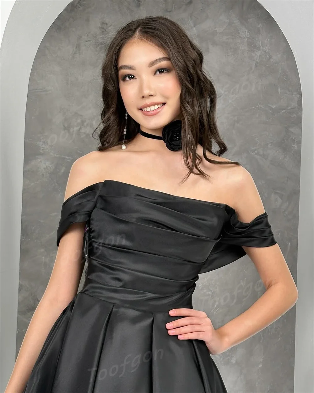 Toofgon Schulterfreie schwarze Abendkleider, maßgeschneiderte A-Linie, Teelänge, Ballkleider, Damen-Partykleider für besondere Anlässe