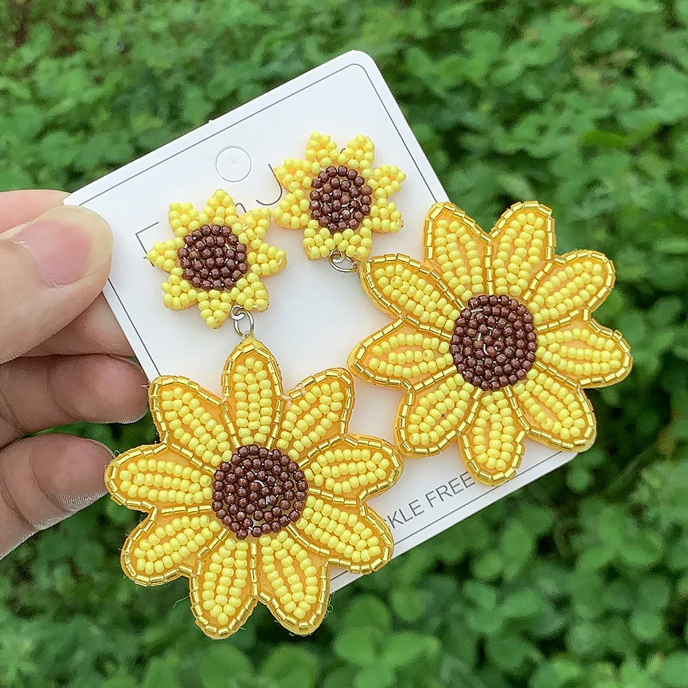 Beaded Sunflower Dangle Earrings for Women Girl Boho Handmade Yellow White Daisy Flower Statement Ear Stud Holiday Jewlery Gift