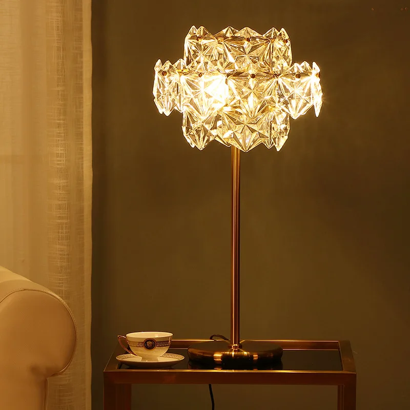 Schlafzimmer Nachttisch Wohnzimmer Arbeitszimmer Licht adstringierende Kristall Schreibtischlampe Stehlampe Dekoration romantisch einfach modern
