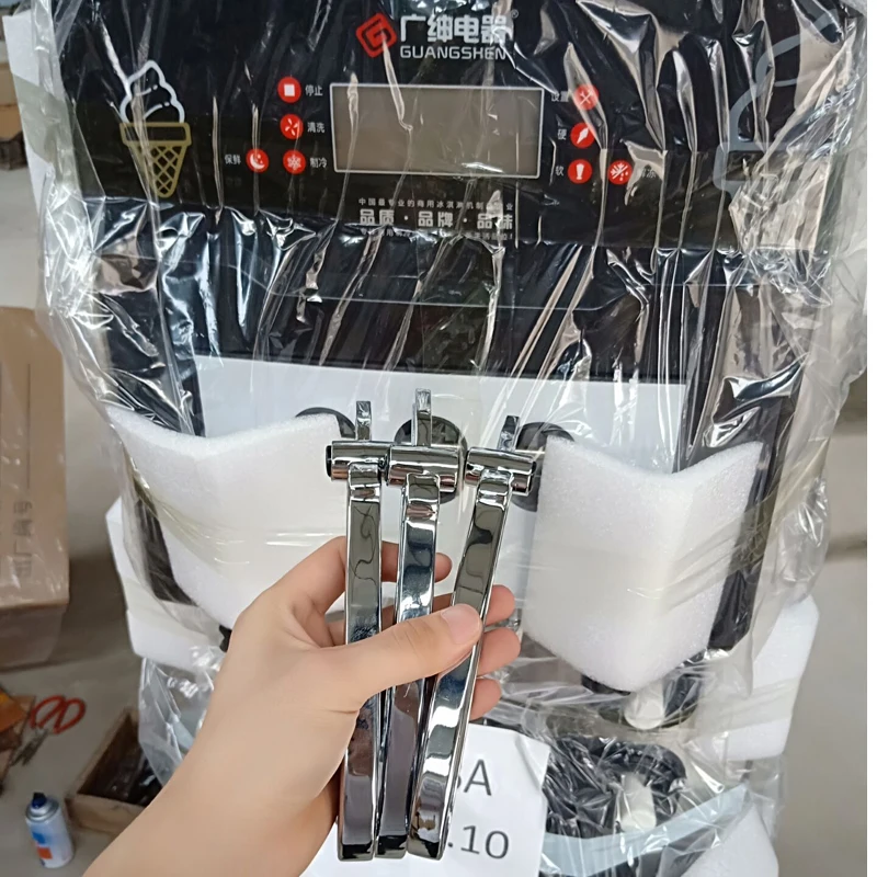 Máquina de sorvete macio Sundae Máquina de sorvete totalmente automática 3 sabores