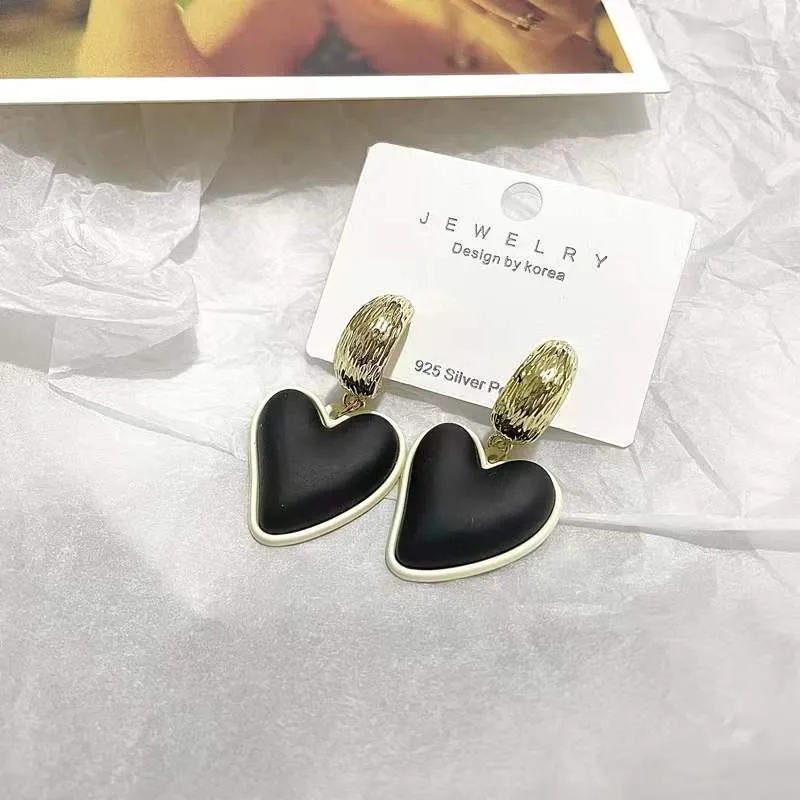 2022 New Exaggerated Love Gold Dangle Earrings For Women Girl Female Temperament Metal Big Heart Korean White Green Drop Earring
