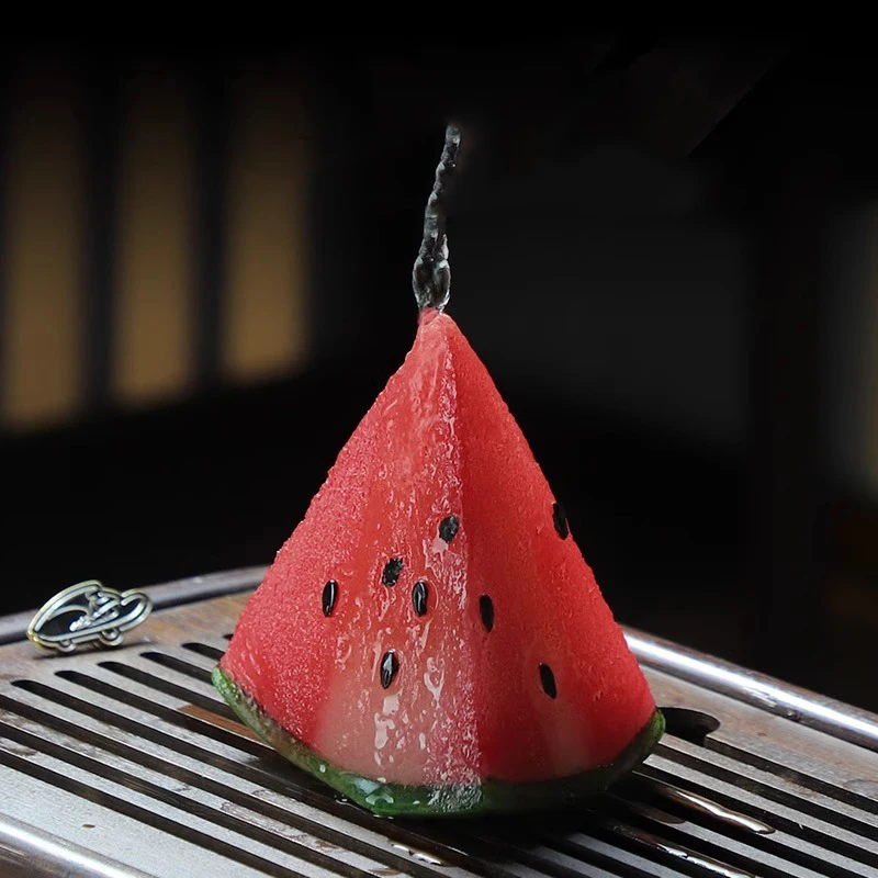 Color-Changing Watermelon Tea Pet, Temperature-Sensitive Resin Fruit Ornament, Elegant Tea Table Decor