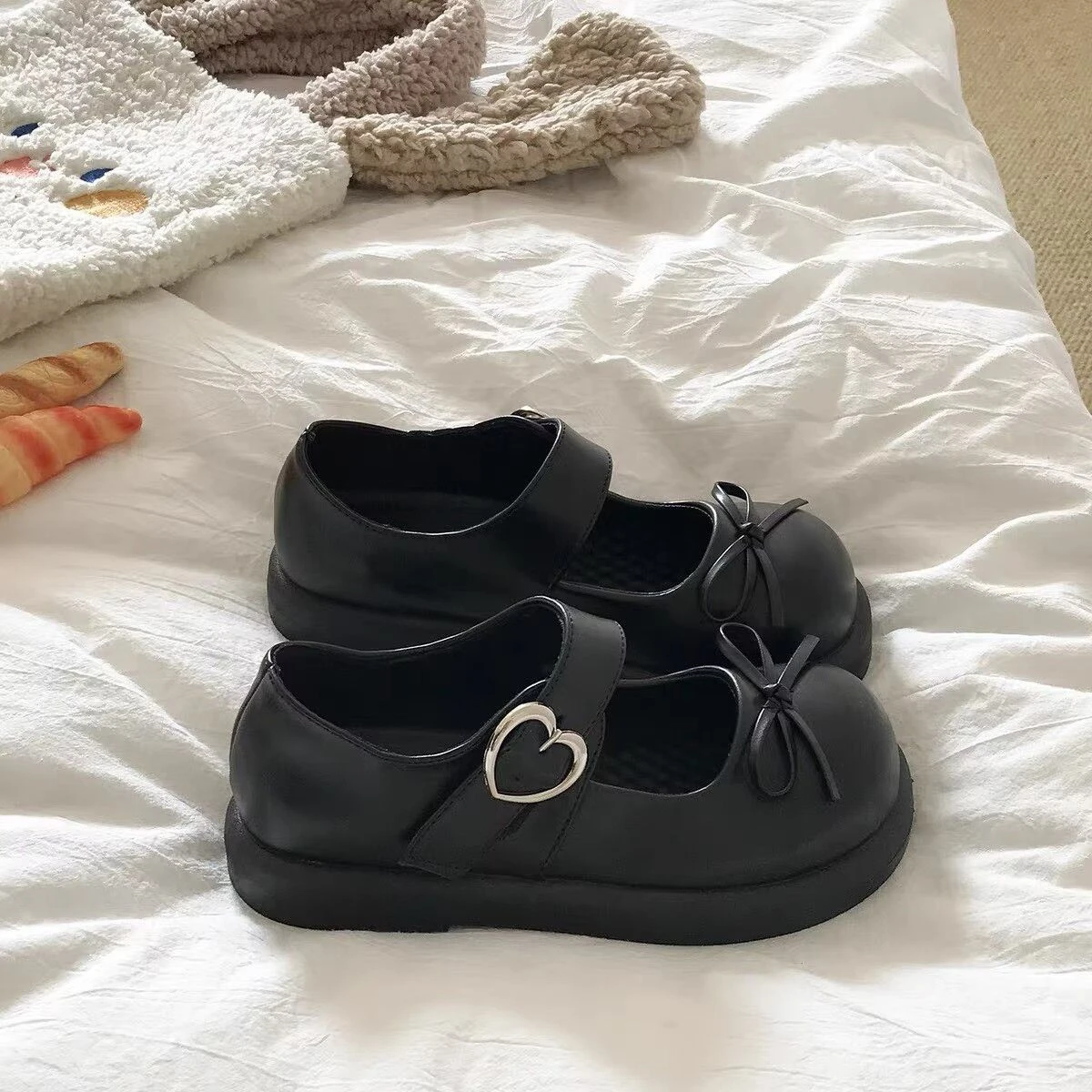 Süße Kawaii Lolita Mary Janes JK Schuhe Damen Kunstleder Kleine Schleife Herz Metallschnalle Flache Schuhe Studentinnen Flache Uniformschuhe – Detail 11