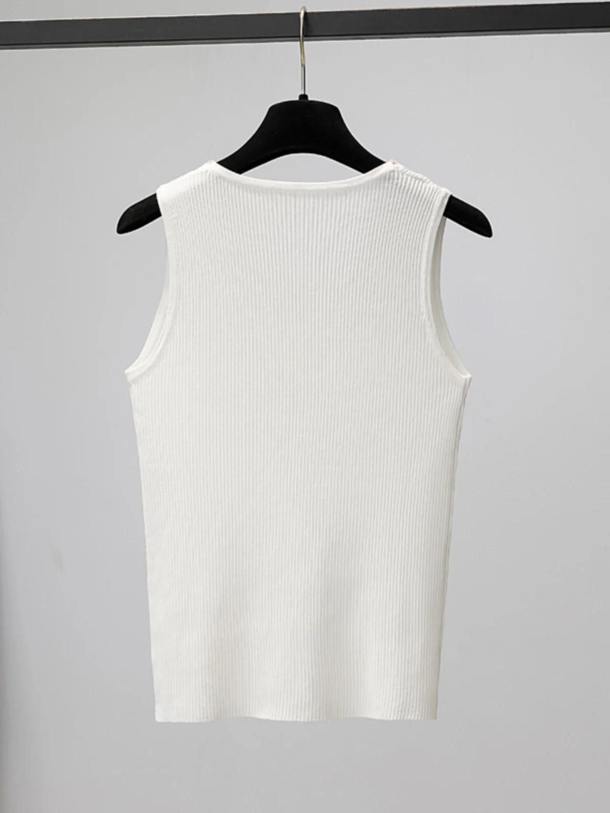 プラスサイズの女性の V ネックストラップタンクトップ痩身夏ファッショナブルなインナーウェアスベル小さいサイズのトップ韓国 Sle