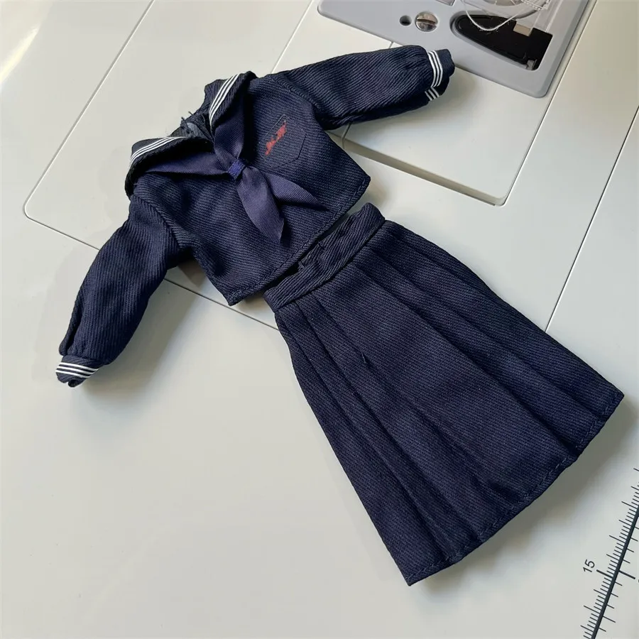 Maßstab 1:6, weiblicher, süßer Matrosenanzug im Preppy-Stil, Faltenrock, Soldatenkleidung, Modell für Ob24/26 Blythe Actionfiguren-Körper – Detail 15