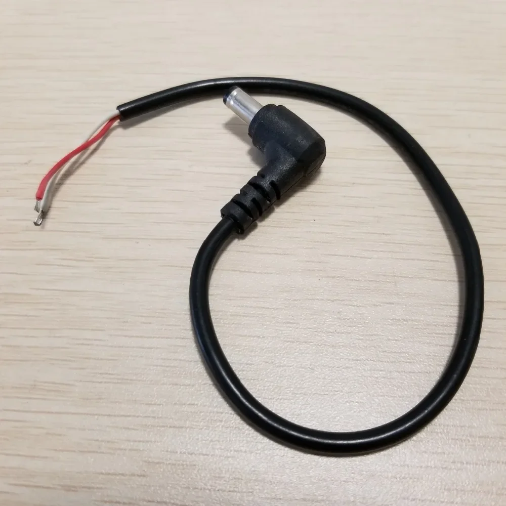 90 Derajat DC 5.5*2.5Mm Konektor Ekstensi Daya Adaptor Pria 12V Hitam