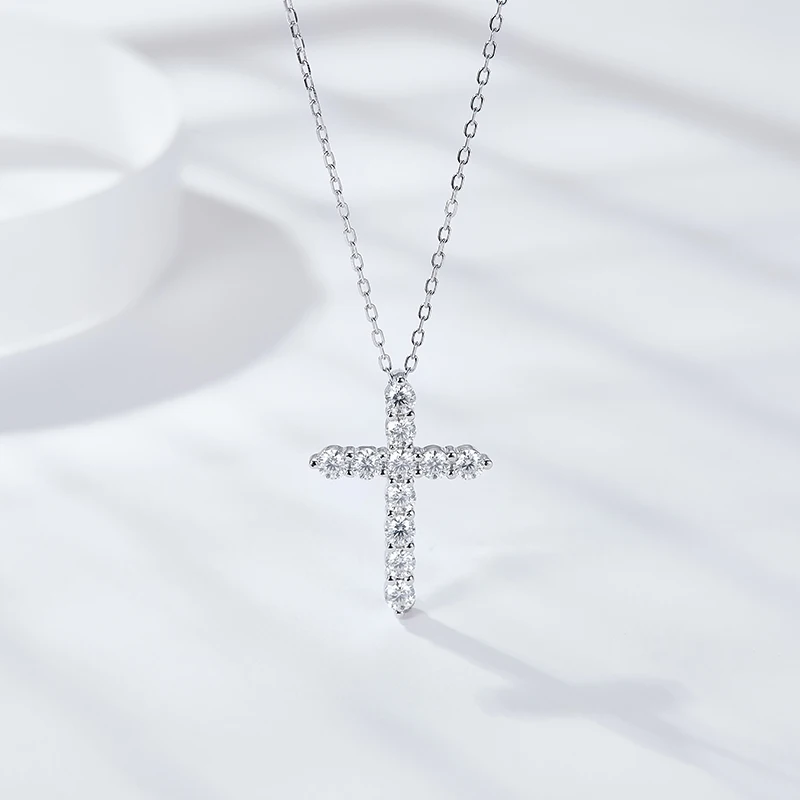 

New in D Color Moissanite Cross Necklace for Men Luxury S925 Sterling Silver Plated White Gold Sparkling Jewelry Pendant