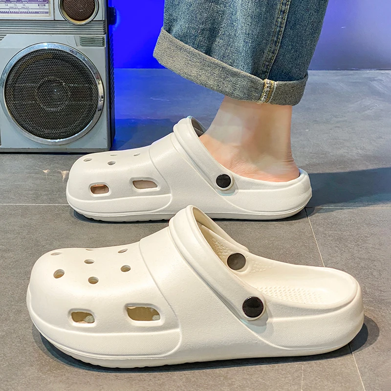 

Пара новых сабо для пар, летняя модная пляжная обувь интернет-знаменитостей, удобные тапочки на мягкой подошве для верхней одежды