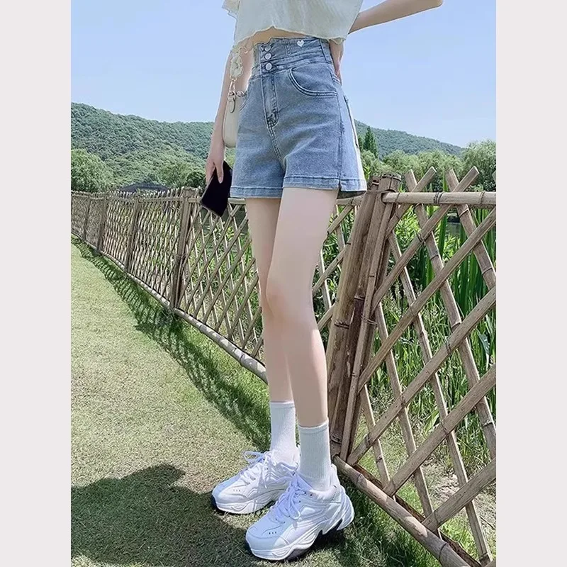 

Ultra High Waist Thin White Denim orts Women's Loose Slimming Button Design A-Line Hot Pants Summer Wide Leg Jeans