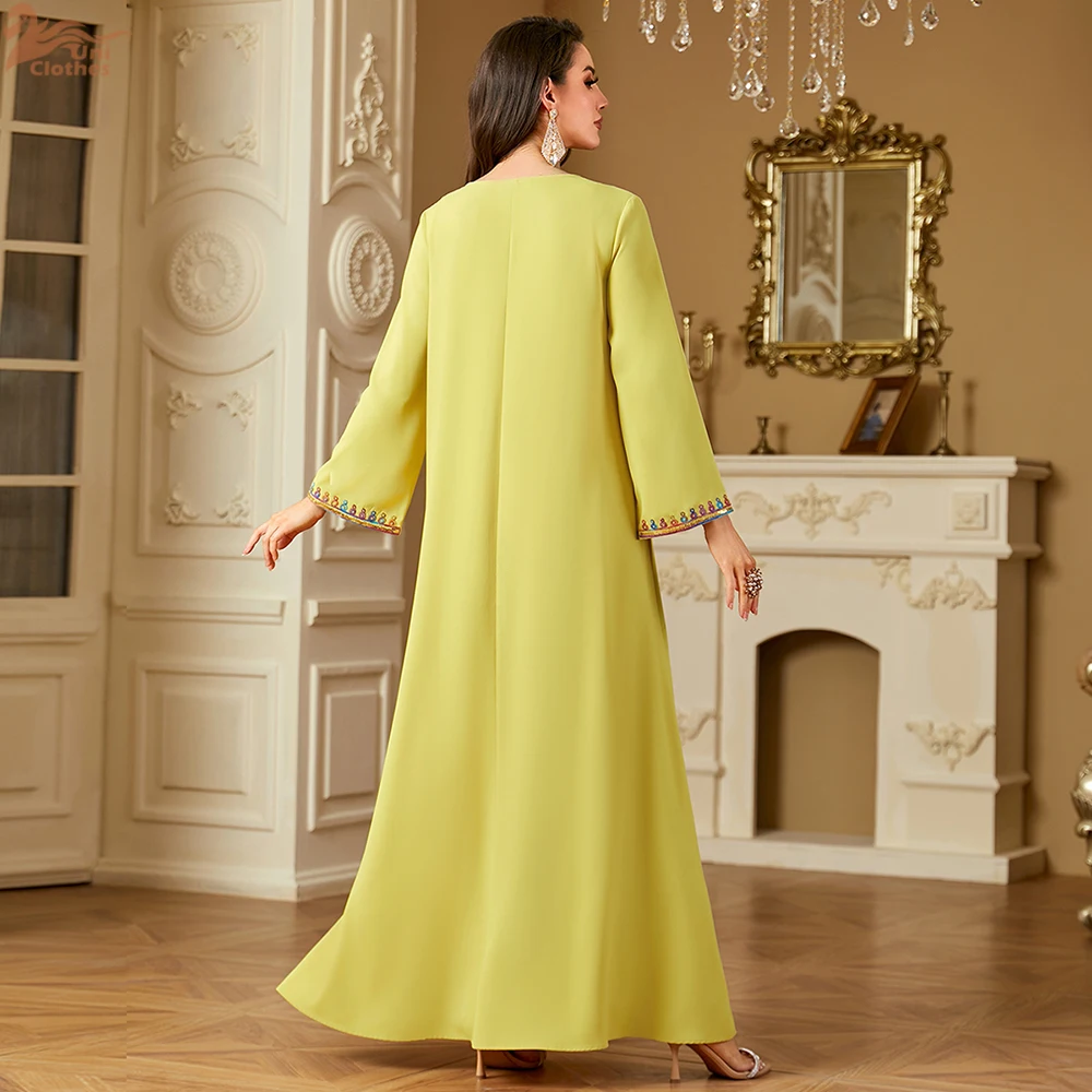 

2025 New Elegant Ramadan Embroidery Elegant Loose abaya For Muslim Women's Solid Maxi Dress Kaftan Dress Womens Dubai