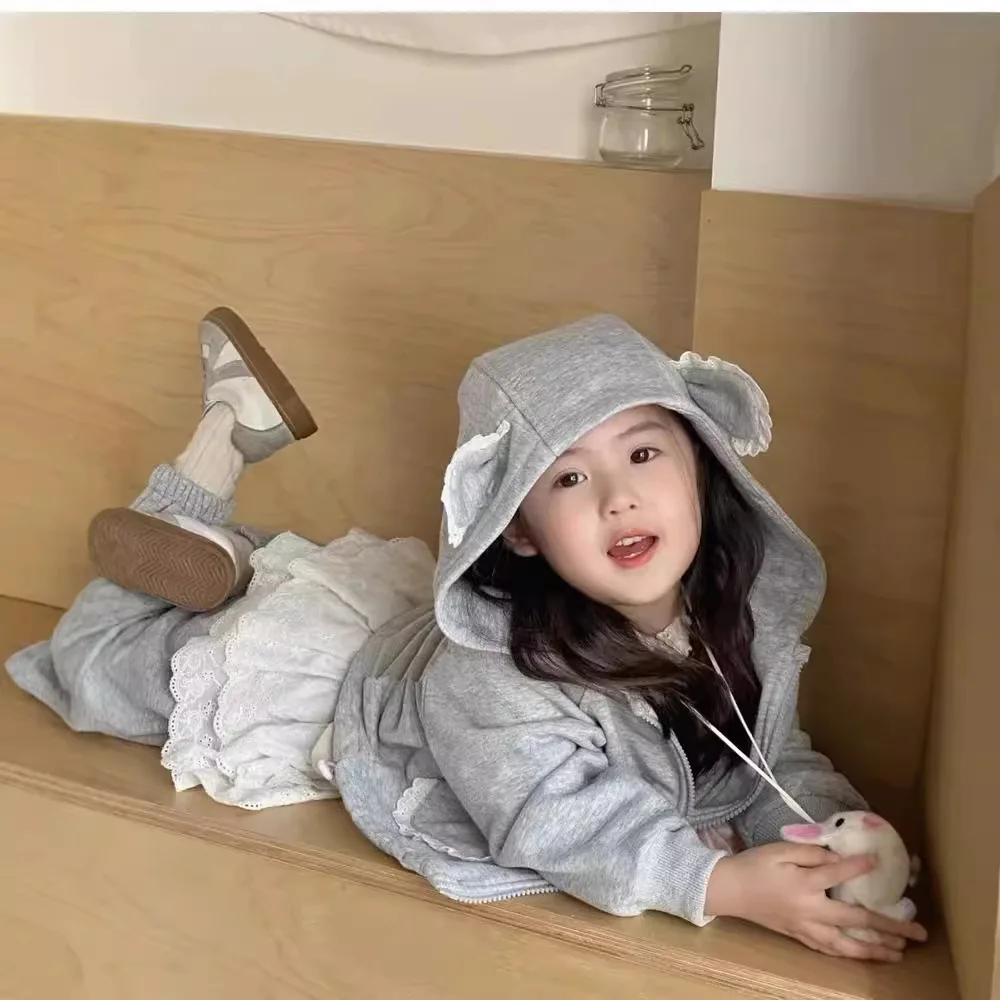 

Осенняя корейская куртка на молнии с заячьими ушками для девочек, новинка 2025 года, детский кружевной костюм-леггинсы