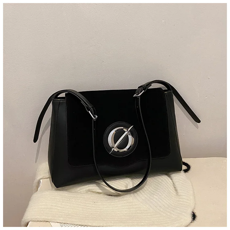 High Appearance Large Capacity Light Luxury Bag Women's 2023 New Autumn and Winter Maillard Commuter Shoulder Tote Bag