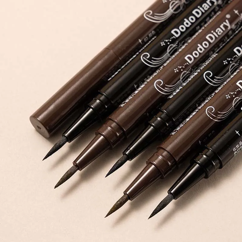 Gladde vloeistof Sneldrogende eyelinerpen Geen inklekkage Duurzaam Niet gemakkelijk uit te vegen Eyeliner Waterproof Eyeliner Vloeibaar Zacht Zwart