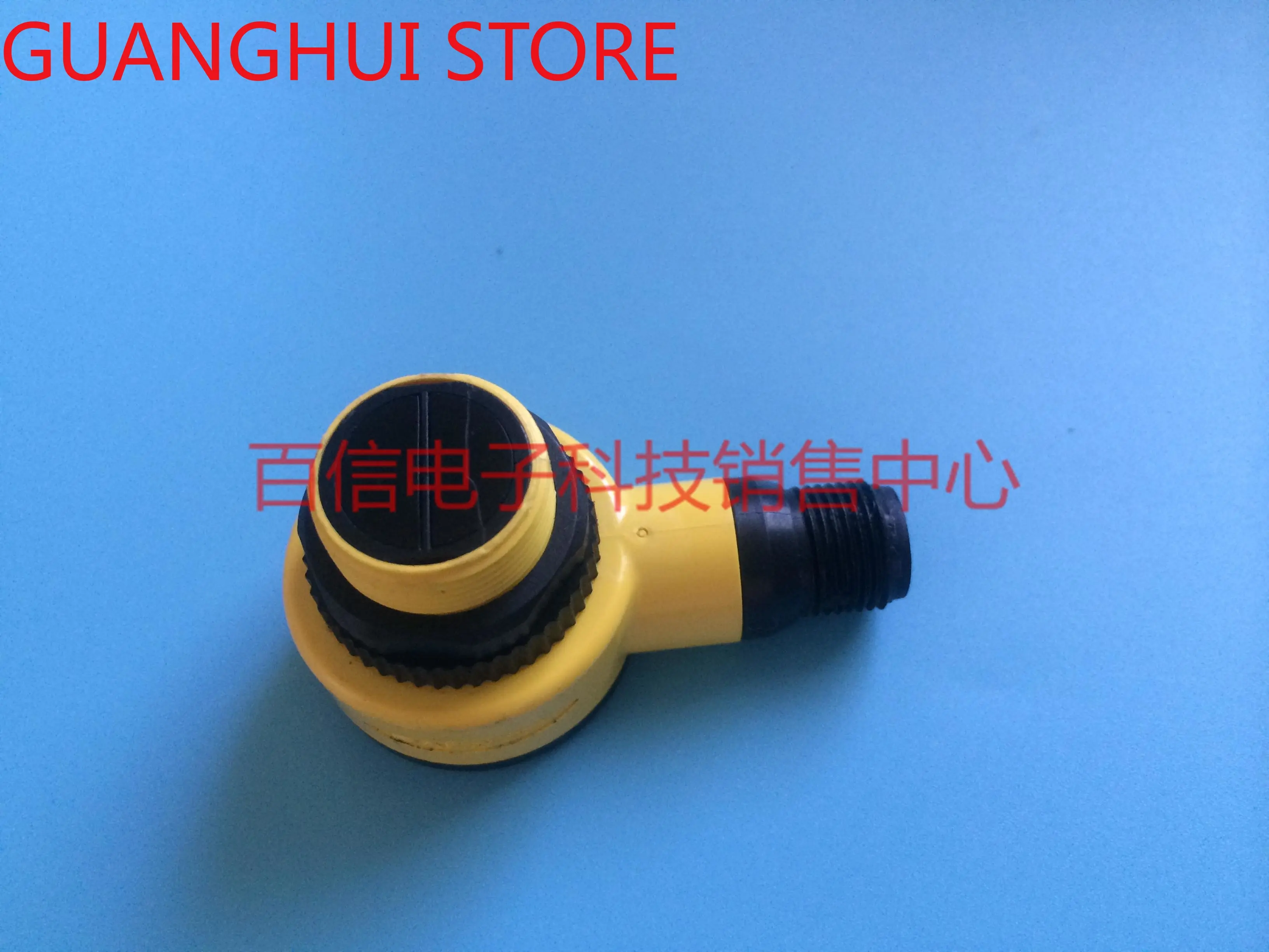 New Original Photoelectric Sensor T18SP6DQ Direct Reflection 4-core Connector Type