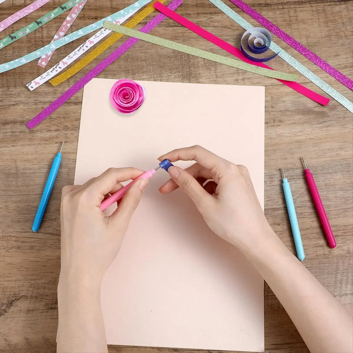 Nuevas herramientas de papel para filigrana, 24 Uds., Kit de herramientas ranuradas de papel para filigrana, bolígrafo de aguja multifunción rodante de 4 colores para flores de papel