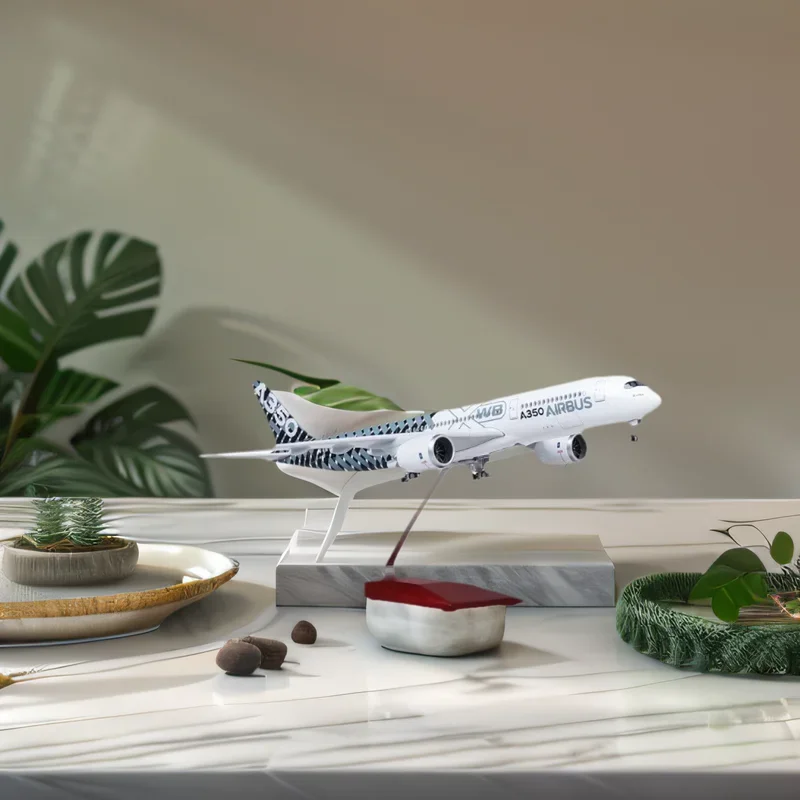 

1/85 Scale 47CM Airplane A350 XWB Aircraft 350 Carbon fiber Aviation Airline W Light and Wheel Diecast Resin Plane Model Collect