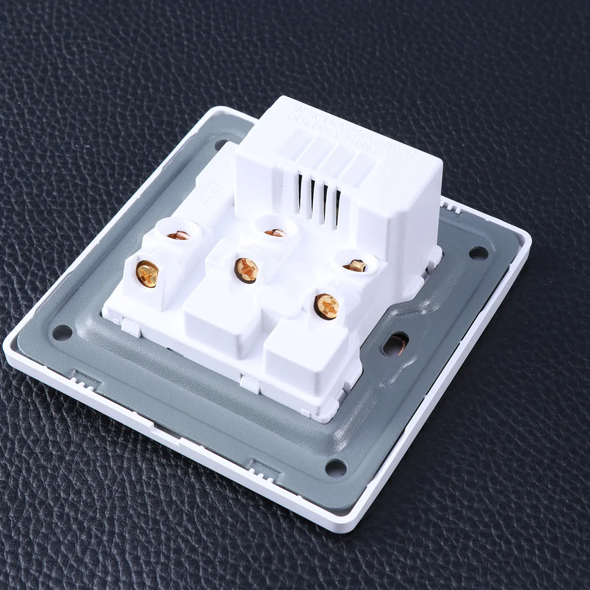 Universal Dual USB Wall Socket Charger 3-Pin Power Outlet Face Plate Panel 2A Output Power on Off for Cellphones Tablets Digital