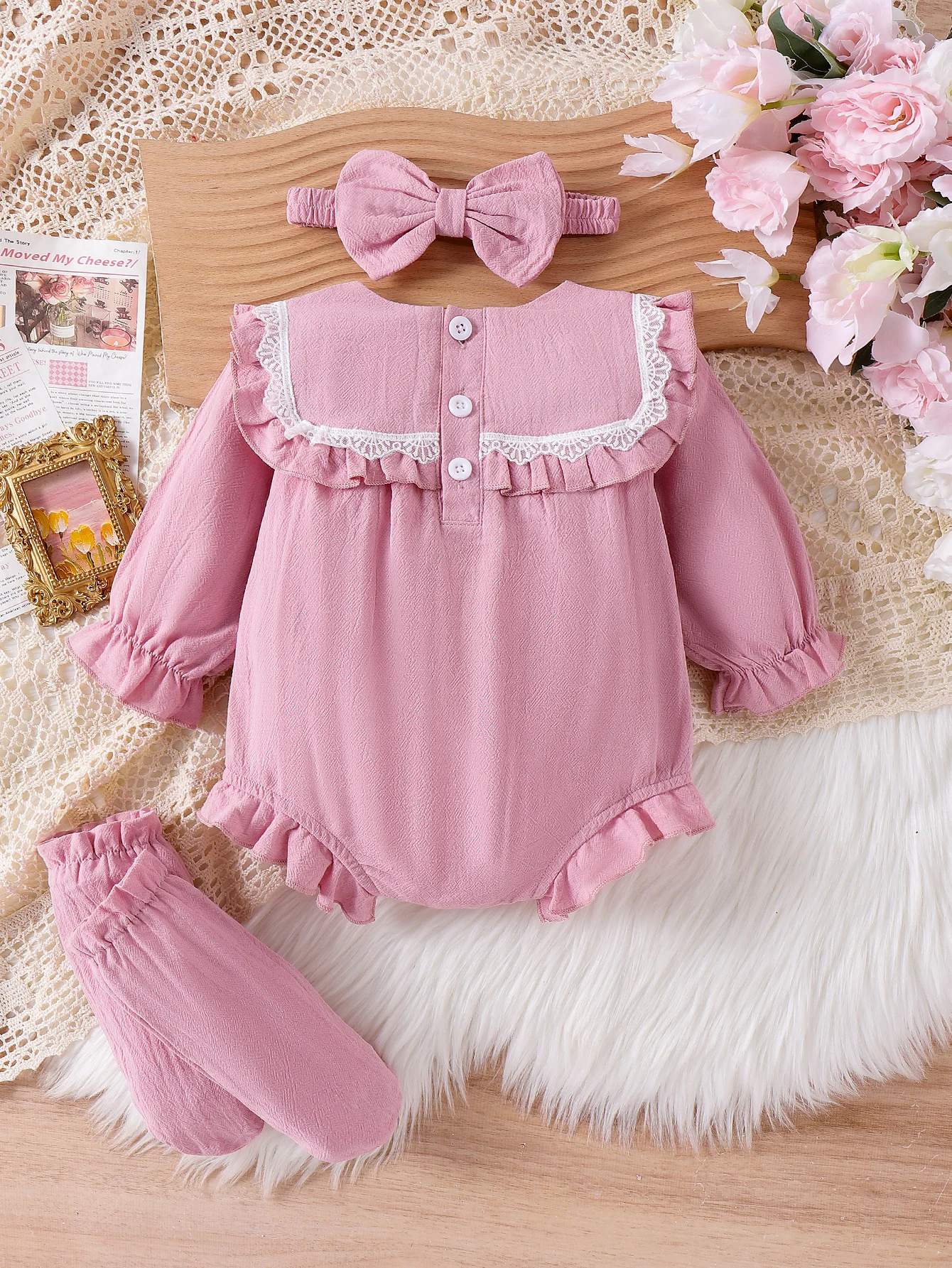 3PCS In Autumn, Girls Aged 0-1 Are Comfortable, Sweet And Cute Pink Long-Sleeved Clothes + Headband Socks Set