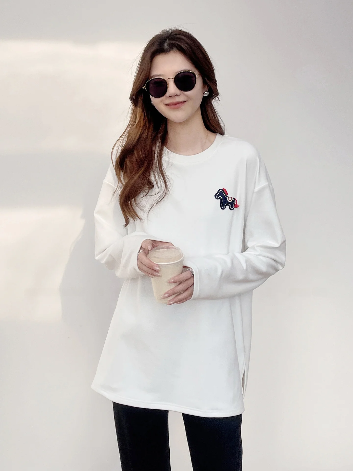 

Korean Faion round Ne Embroidered Hair Long Sve Loose T-irt Women's Autumn Winter New Sle Casual Cotton Tees