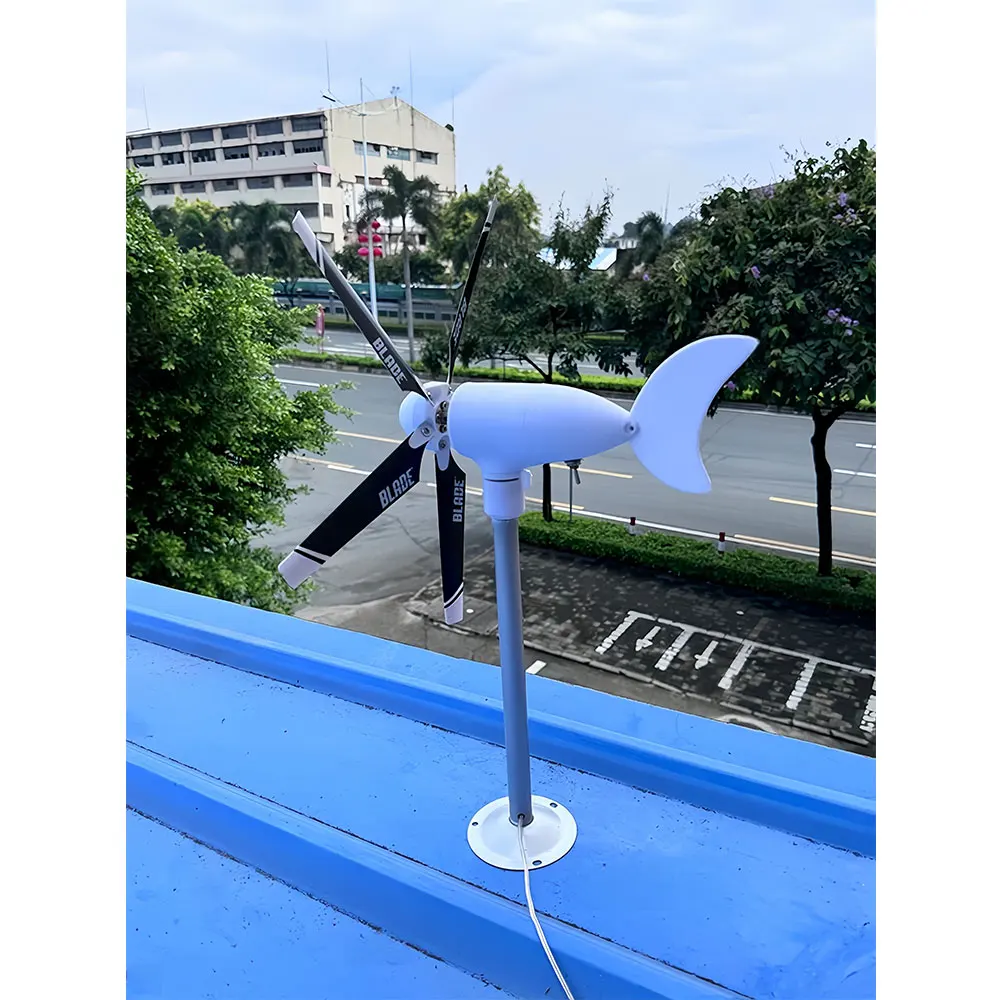 Portable vertical axis five blade wind turbine model three-phase permanent magnet generator with gentle wind start