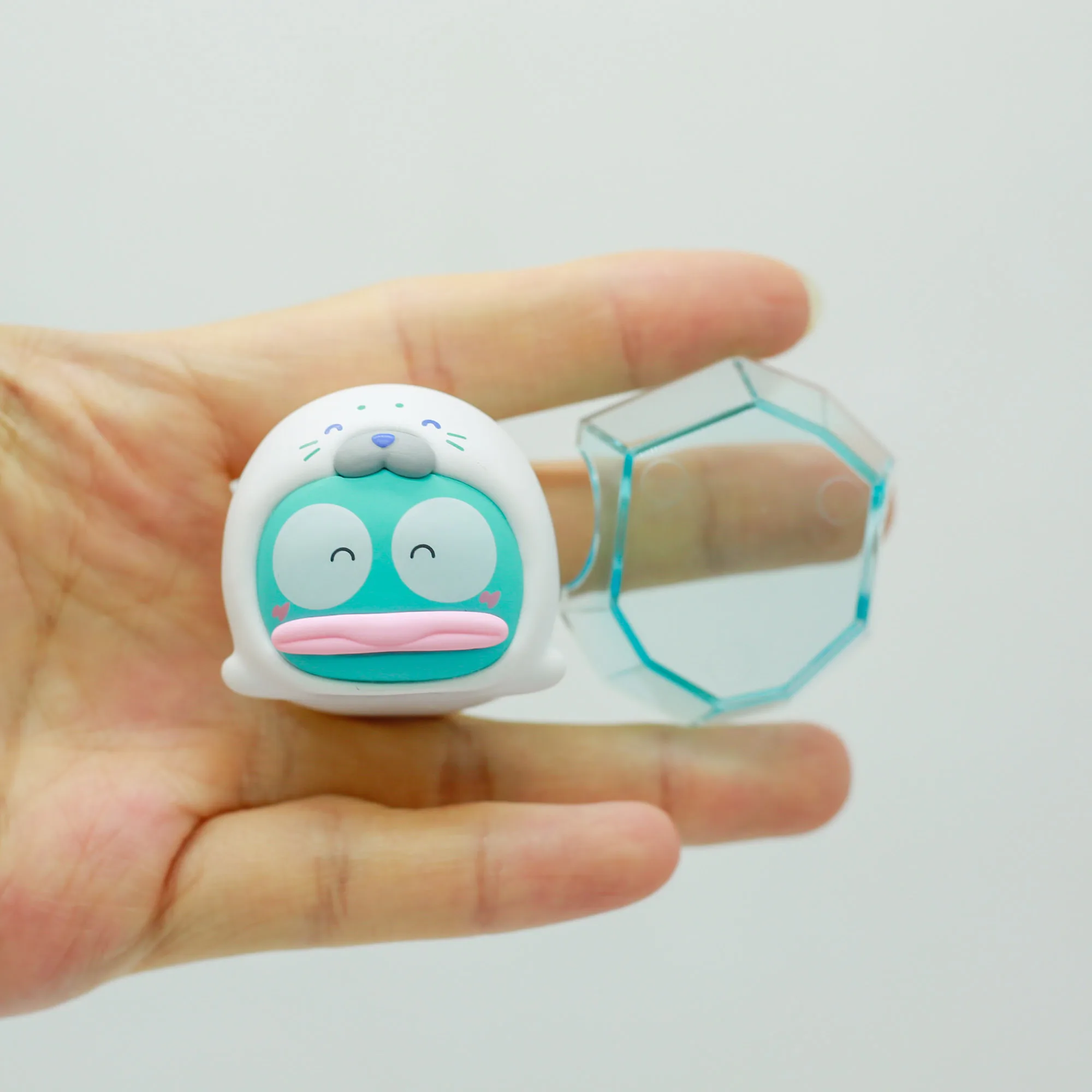 سانريو الجليدية التراص صندوق أعمى أرقام القطب الشمالي المقتنيات سينامورول مرحبا كيتي دمى صغيرة زخارف مكتب الاطفال هدية الكريسماس