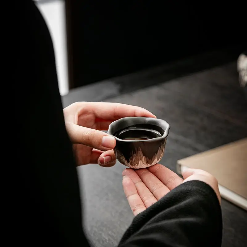 

1 Pcs Chinese Retro Ceramic Teacup Travel Portable Master Meditation Cup Handmade Lotus Leaf Pottery Tea Bowl Household Tea Set