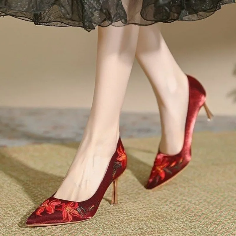 

Elegant Women Wedding Shoes Fashion Embroidery Pointed Tip High Heels for Woman French Casual Shoes Designer Shoes Zapatos Mujer