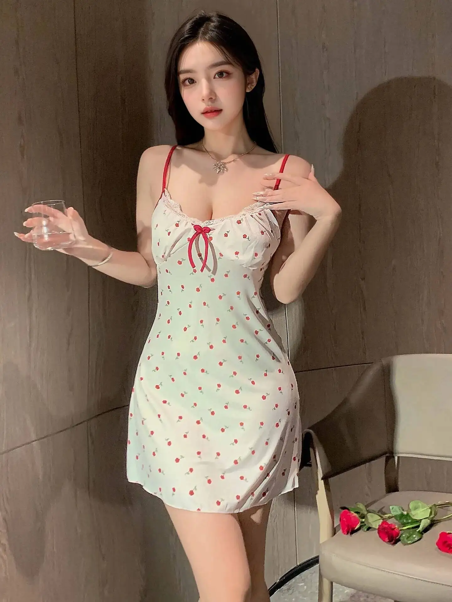 Chemise de nuit Sexy à bretelles avec coussinets de poitrine, ensemble de vêtements de maison, jeu de rôle, vêtements de nuit sexy, robe élégante, mode douce, Mini robe TOS8