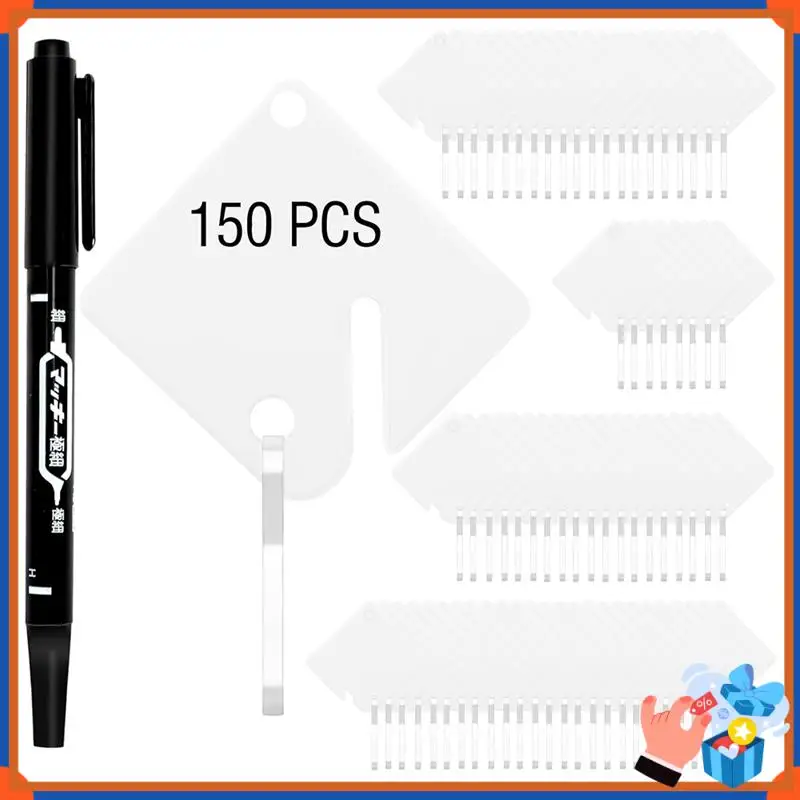 علامات مفاتيح مدمجة مكونة من 150 قطعة علامات تعليق بلاستيكية مربعة بيضاء مع علامات سوداء واحدة، خطافات معدنية لخزائن المفاتيح المشقوقة