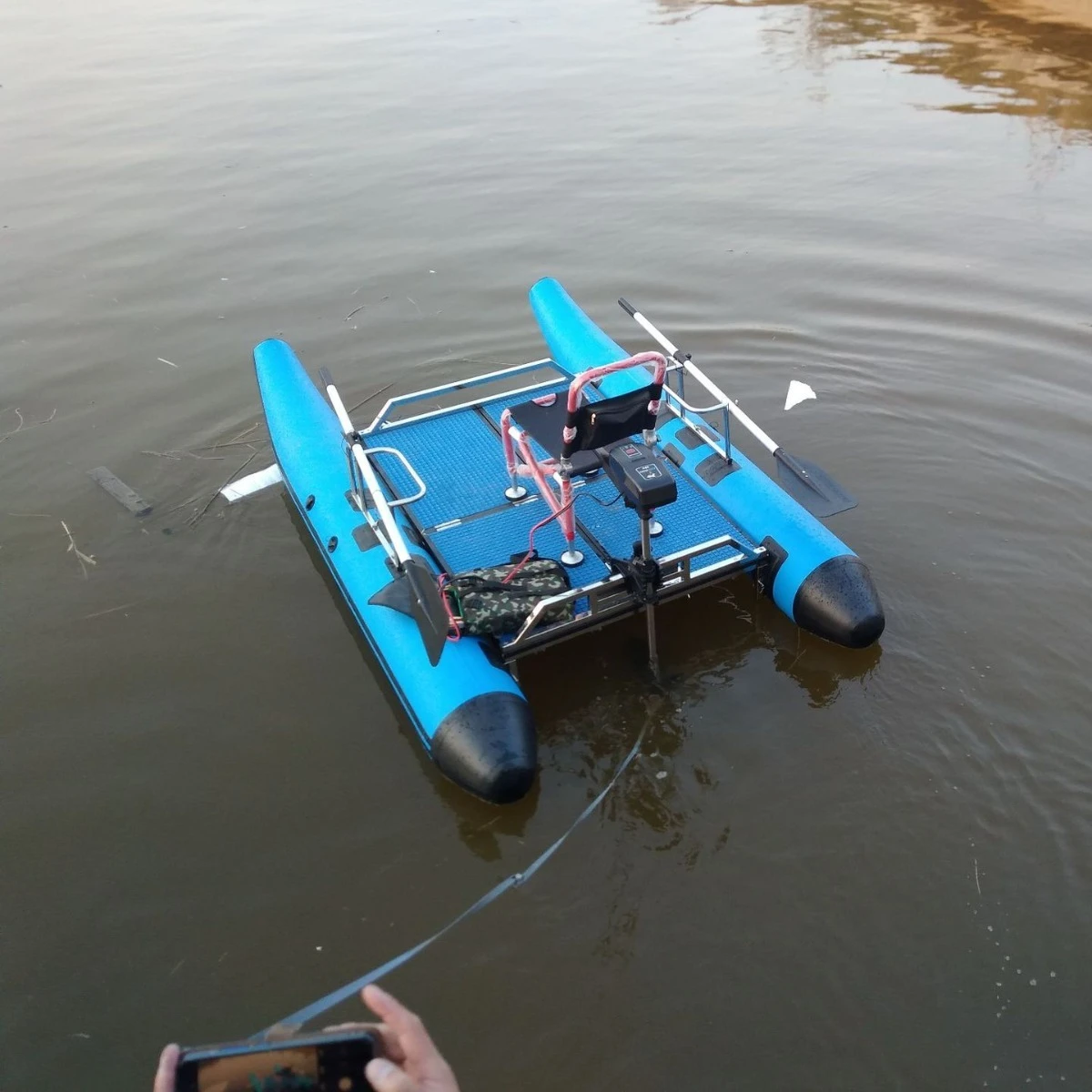 قارب كاتاماران الجديد لعام 2025/منصة صيد السمك/منصة صيد عائمة/قارب صغير/مممحاة صيد واحدة