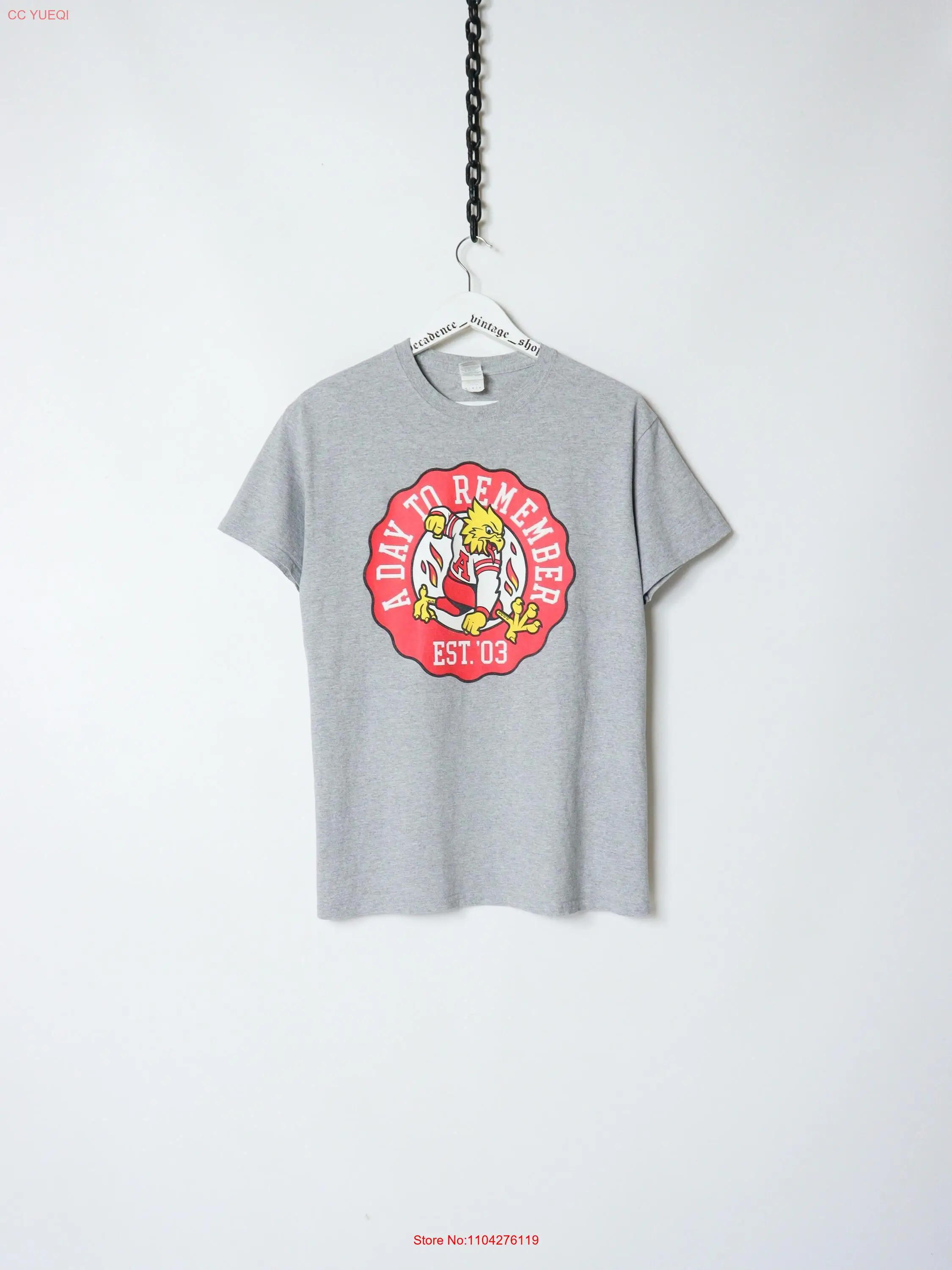 Y2K a Day To Remember Rock Band Graues T-Shirt Herren Größe S M Cartoon Vogel Punk Metal Heavy Vtg Merch Seltener Druck Vintage Promo 00er Jahre