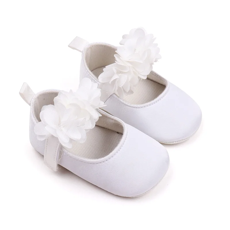 Scarpe da bambino Ragazza carina Fiori Scarpe da primo passo per bambini in morbido cotone bianco e rosa Scarpe da ragazza belle Moda 2023 di alta qualità
