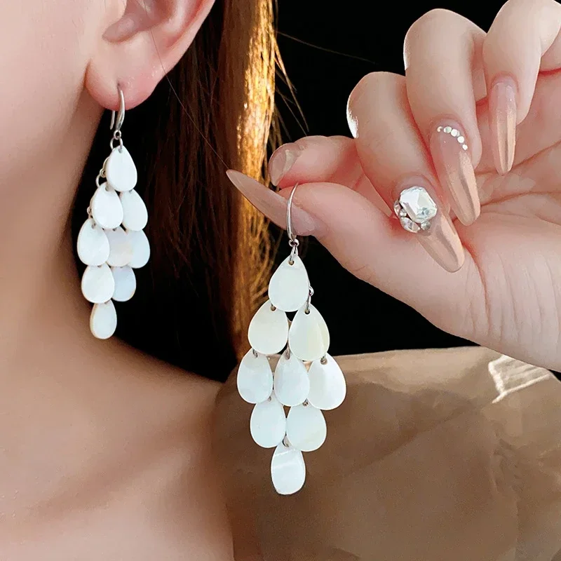 

Niche Design Sense Water Drop Shell Earrings Female Internet Celebrity Personality Long Exaggerated Tassel Earrings Wholesale